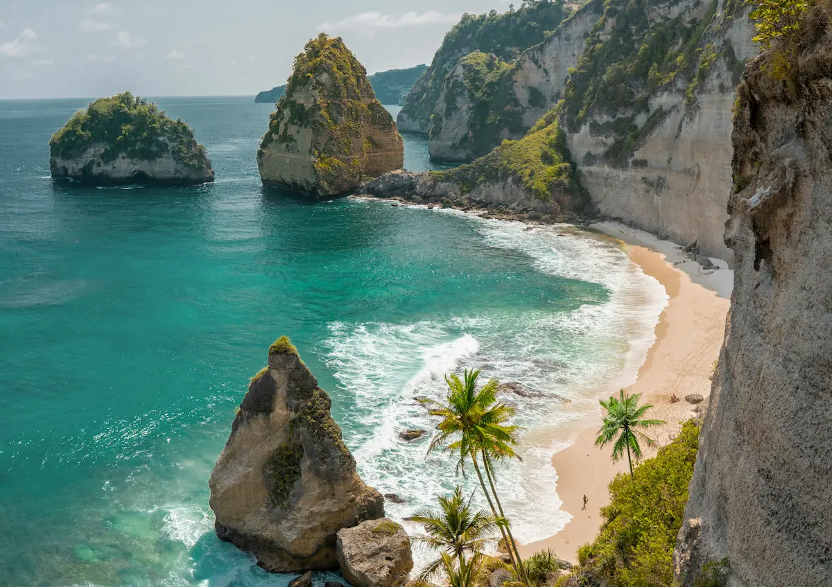 Beautiful Bali beach with tropical view for digital nomads and remote workers